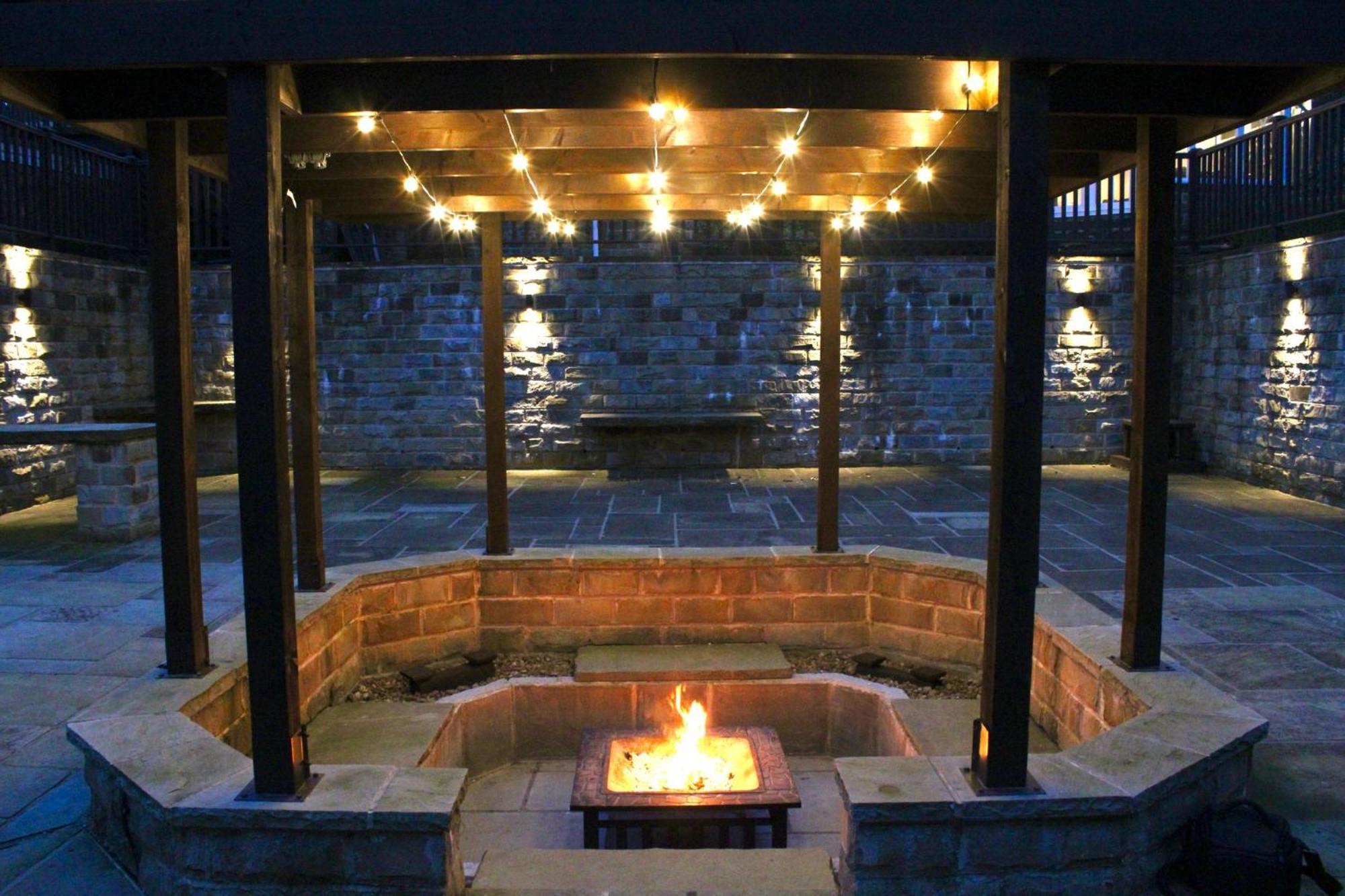 Rural Retreat With Hot Tub, Fire Pit & Games * Sheffield