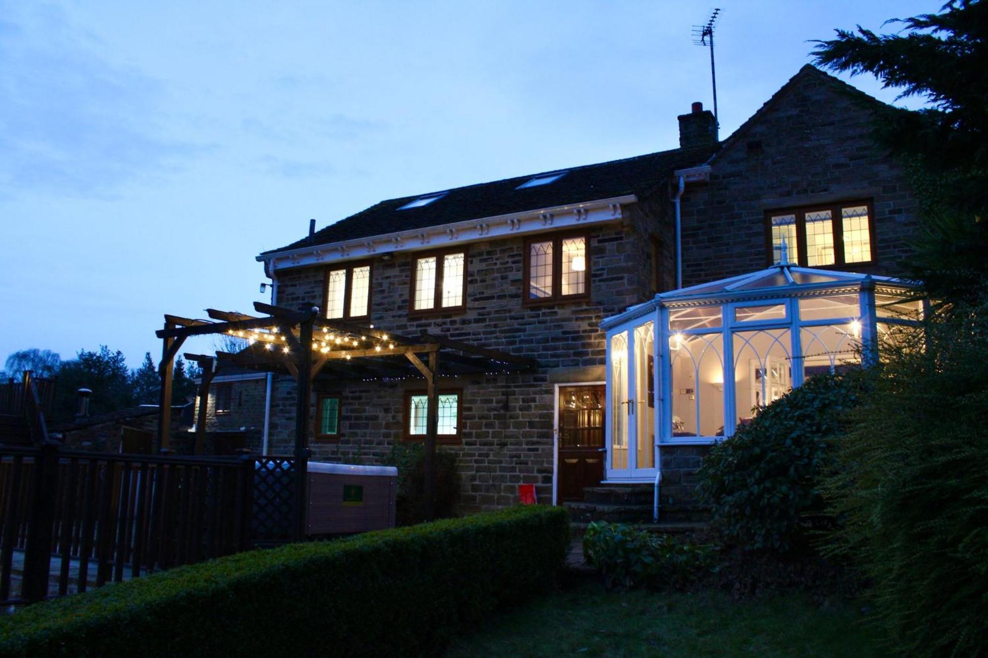 Holiday home Rural Retreat With Hot Tub, Fire Pit & Games *