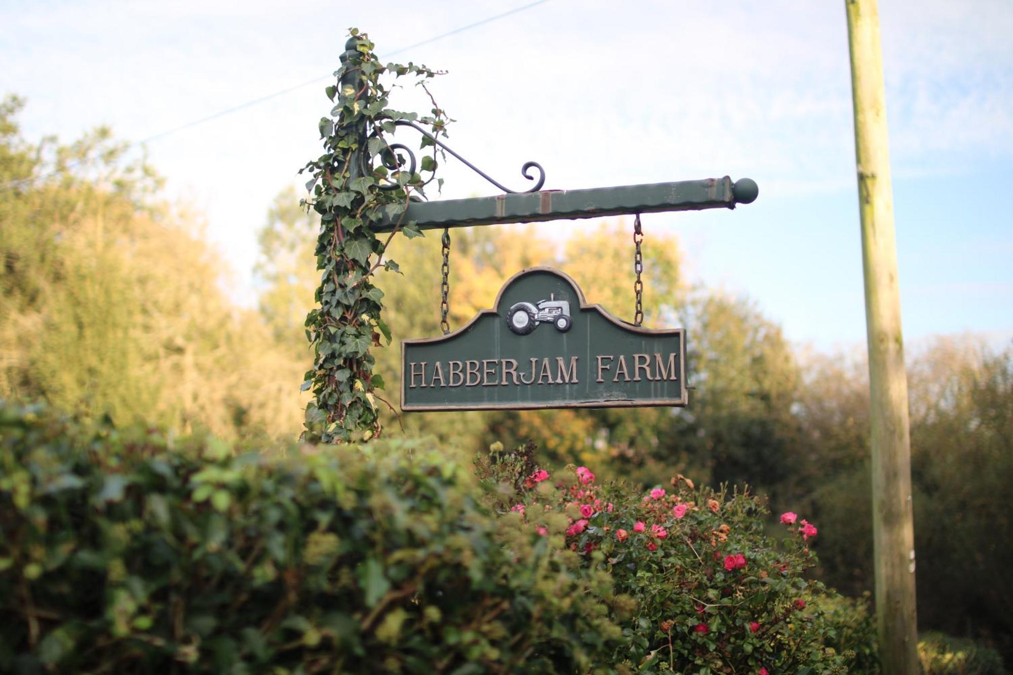 Rural Retreat With Hot Tub, Fire Pit & Games * Sheffield